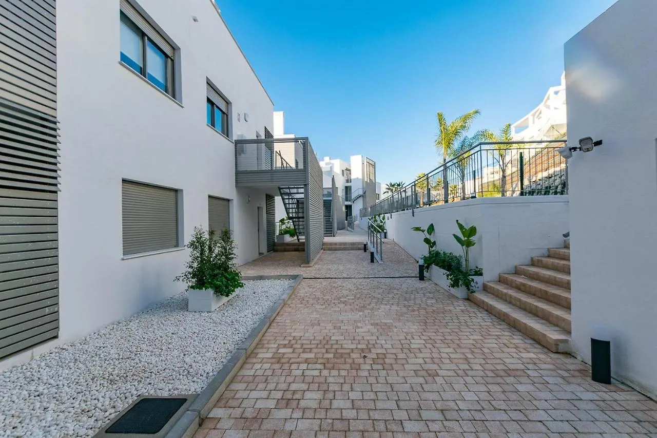 Casa Roman New Apartment At Baviera Golf マラガ 0*,  スペイン